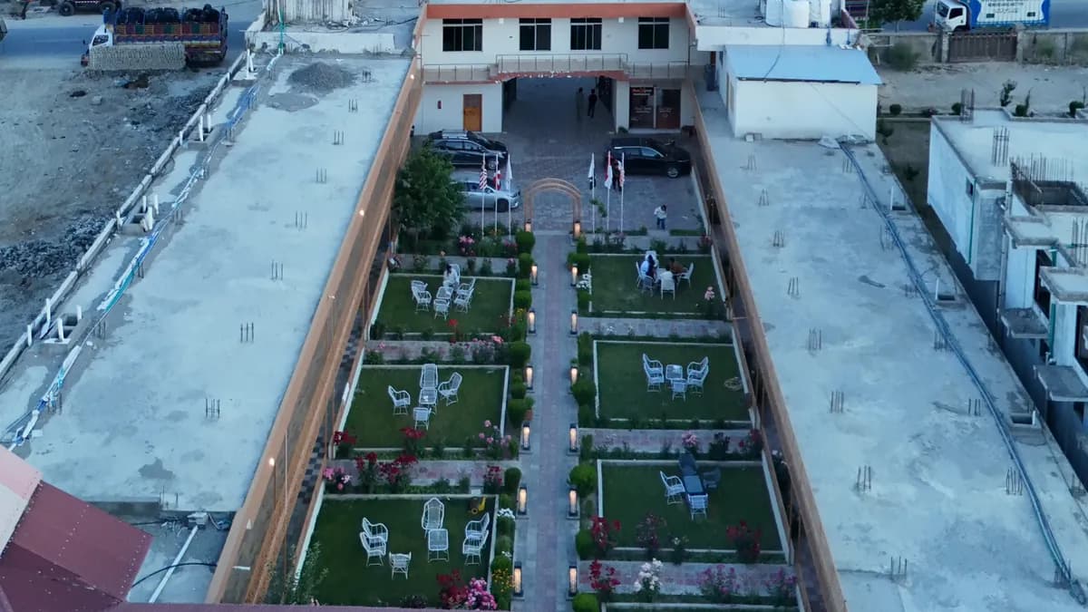 Alnoor Starlet Hotel โ Alnoor Escapes